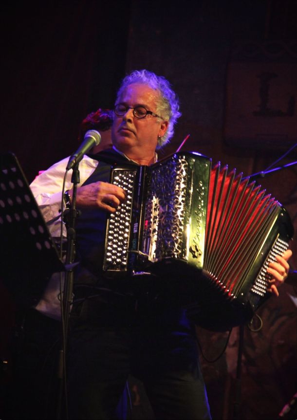 franco perry accordeoniste airbox